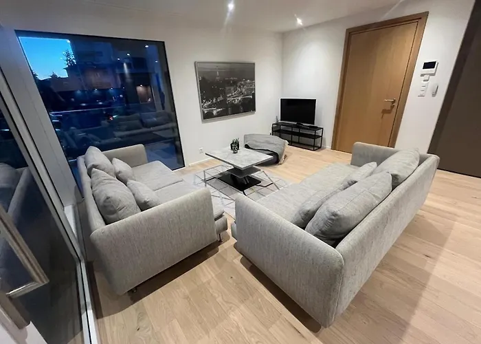 Newly Built 2-bed Flat With Parking In Lejlighed